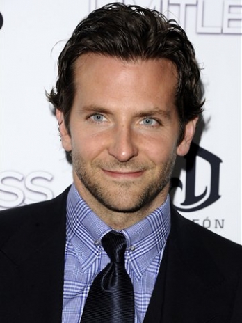 Bradley Cooper on Bradley Cooper Pops A Pill And Talks Ladyboys In Hangover 2